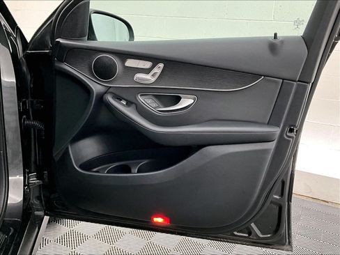 Used 2022 Mercedes-Benz GLC 300 image 25