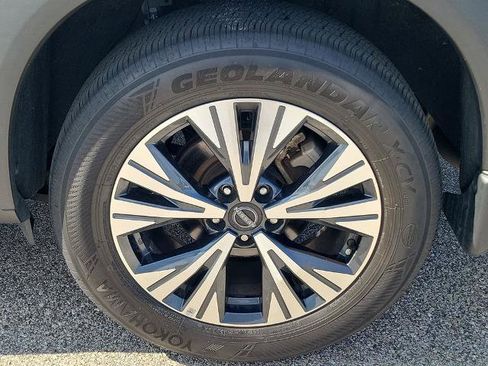 Certified 2022 Nissan Rogue SV AWD/4WD image 13