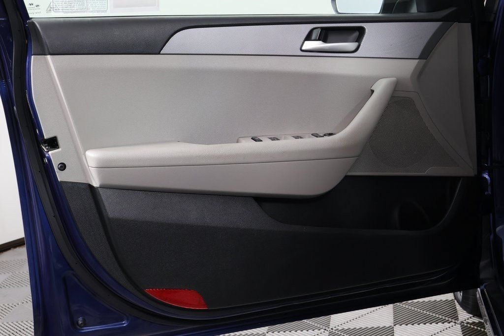 Used 2018 Hyundai Sonata SE FWD image 12