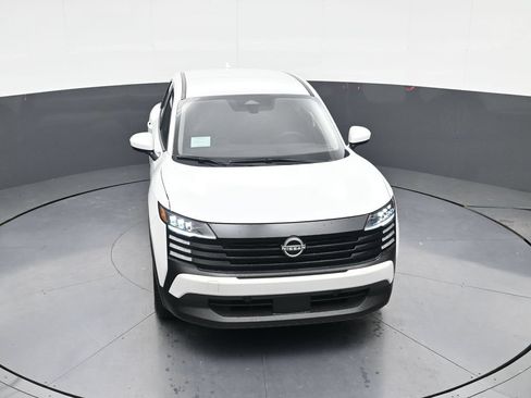 Used 2025 Nissan Kicks SV FWD image 32