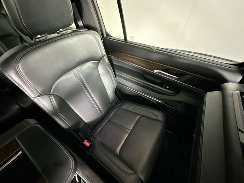 Used 2023 Jeep Grand Wagoneer 4WD image 14