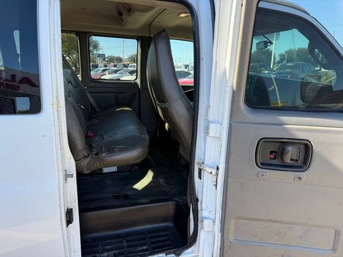 Used 2017 Chevrolet Express 2500 LS image 14