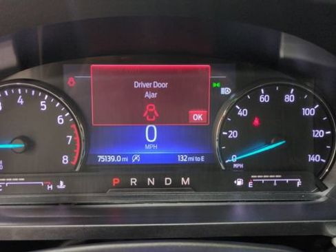 Used 2020 Ford Explorer XLT w/ Equipment Group 202A AWD/4WD image 20