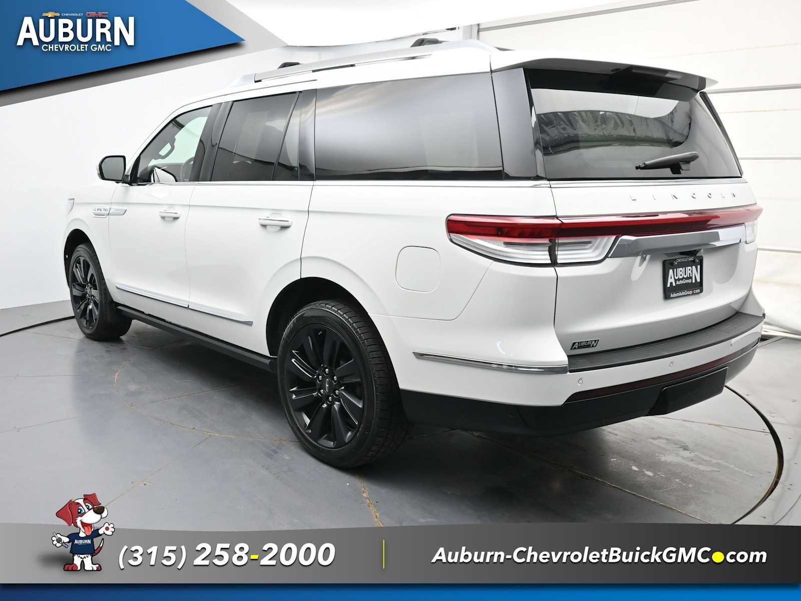 Used 2023 Lincoln Navigator Reserve AWD/4WD image 18
