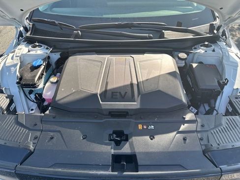 Certified 2025 Hyundai Ioniq 5 SEL image 22