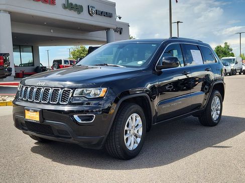 Certified 2021 Jeep Grand Cherokee Laredo X AWD/4WD image 4