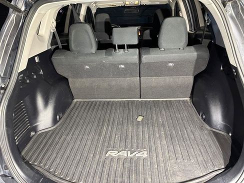 Used 2017 Toyota RAV4 LE image 14