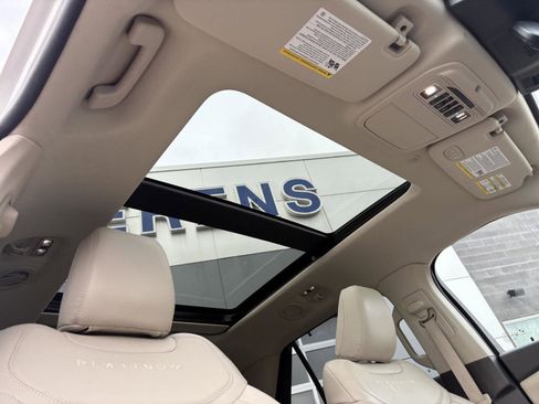 Used 2021 Ford Explorer Platinum image 23