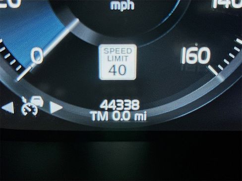 Used 2022 Volvo S60 B5 R-Design w/ Advanced Package image 12