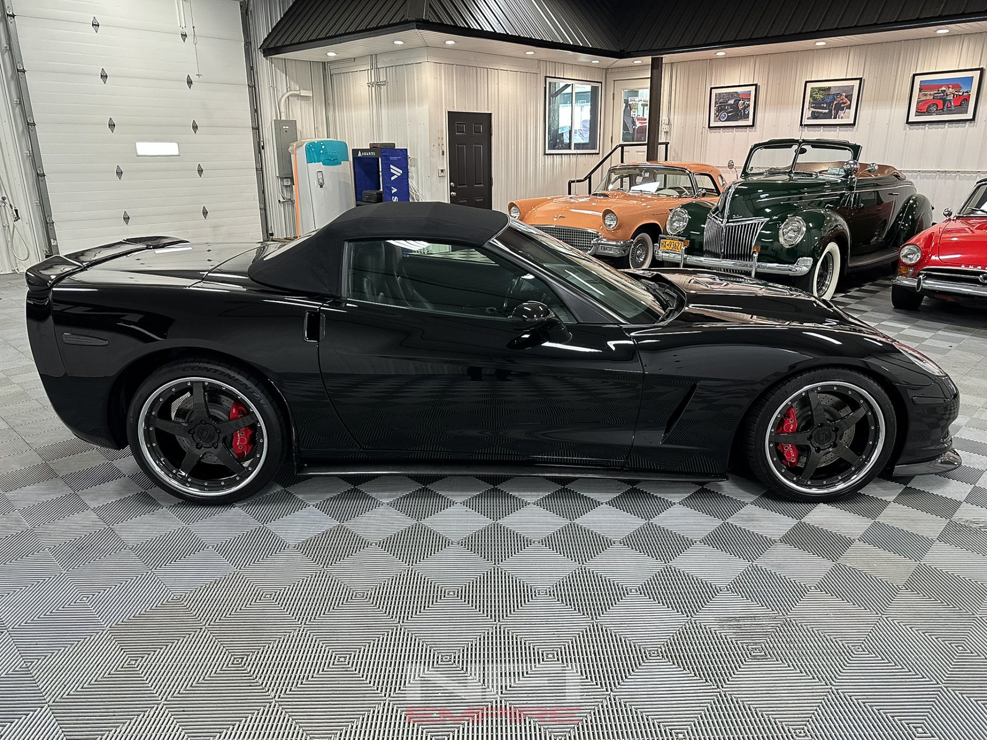 Used 2006 Chevrolet Corvette Coupe w/ Preferred Equipment Group RWD image 12