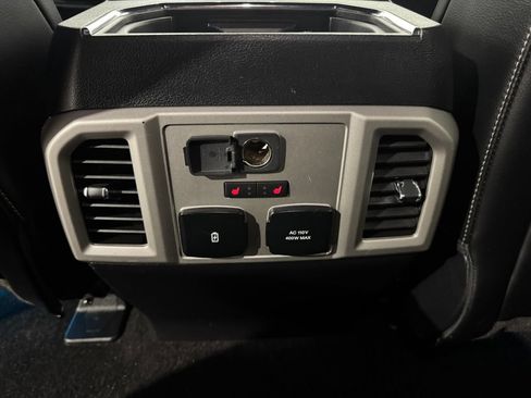 Used 2019 Ford F150 Lariat w/ Equipment Group 502A Luxury AWD/4WD image 37