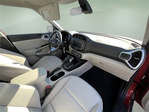 Used 2025 Kia Soul LX w/ LX Technology Package image 31