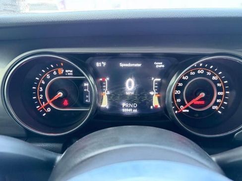 Used 2020 Jeep Wrangler Unlimited Sahara w/ Safety Group AWD/4WD image 17