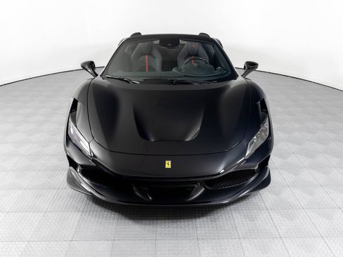 Used 2023 Ferrari F8 Tributo RWD image 18