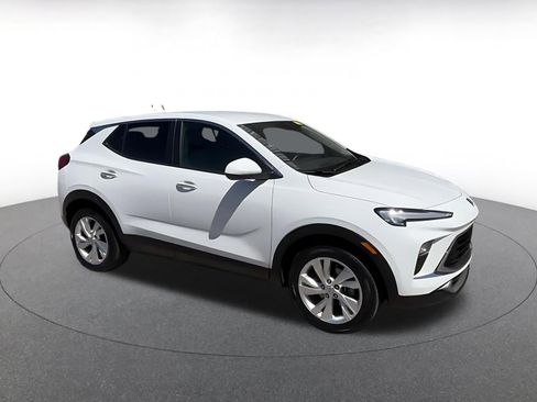 Used 2025 Buick Encore GX Preferred FWD image 2