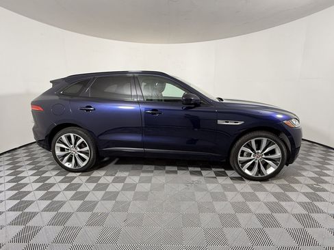 Used 2017 Jaguar F-PACE R-Sport image 7