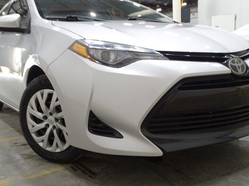 Used 2017 Toyota Corolla LE image 39