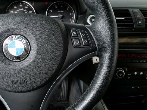 Used 2011 BMW 128i Convertible image 10