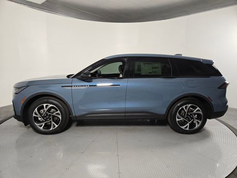 New 2026 Lincoln Nautilus Premier w/ Equipment Group 102A image 8