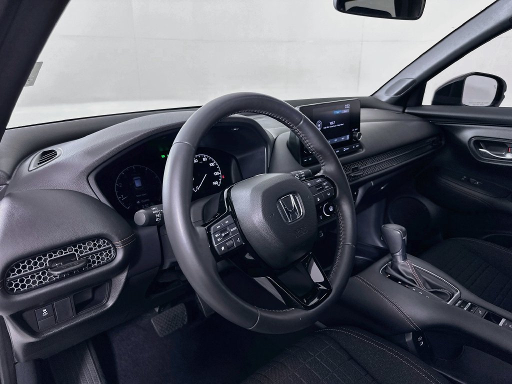 Certified 2024 Honda HR-V Sport image 9