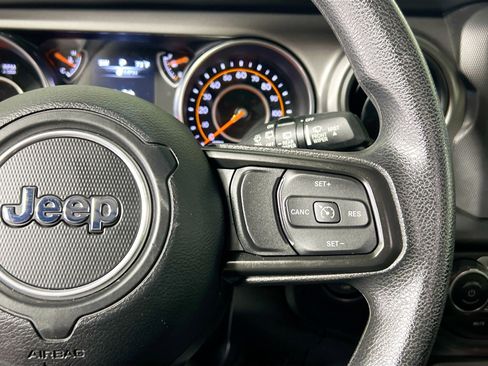 Used 2022 Jeep Wrangler Sport AWD/4WD image 19