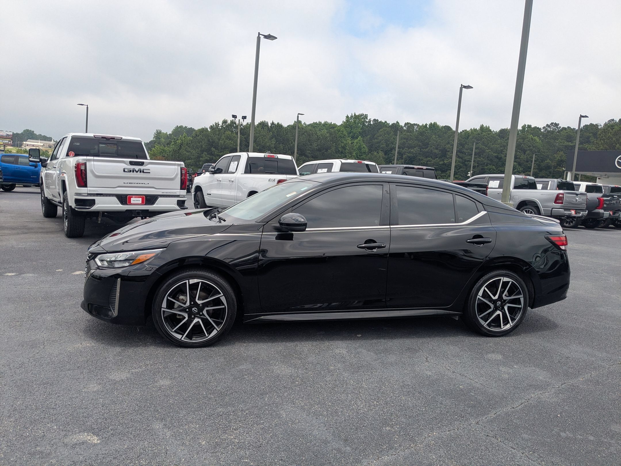 Used 2024 Nissan Sentra SR FWD image 8