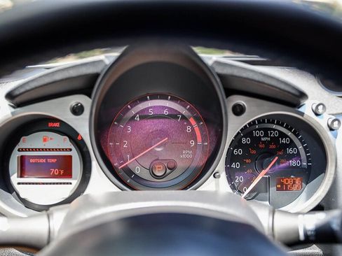 Used 2010 Nissan 370Z Coupe RWD image 24