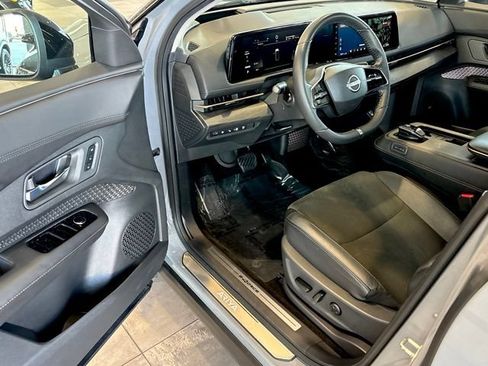 Used 2024 Nissan Ariya AWD image 18
