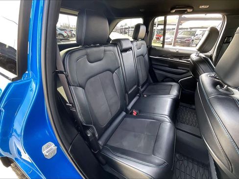 Used 2022 Jeep Grand Cherokee Trailhawk w/ Advanced Protech Group II image 19