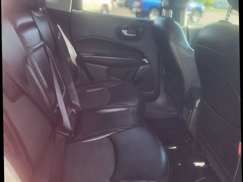 Used 2019 Jeep Compass Trailhawk AWD/4WD image 15