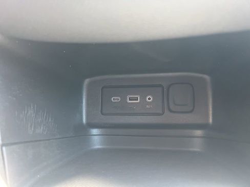 Used 2024 Chevrolet Equinox LT FWD image 22