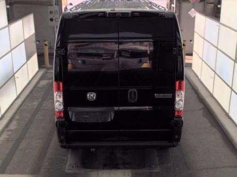 Used 2023 RAM ProMaster 2500 w/ LED Premium FWD image 6