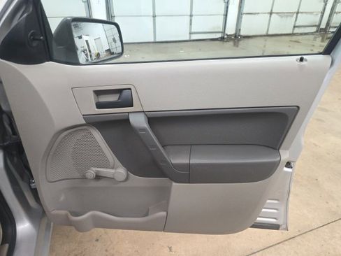 Used 2009 Ford Focus S image 4