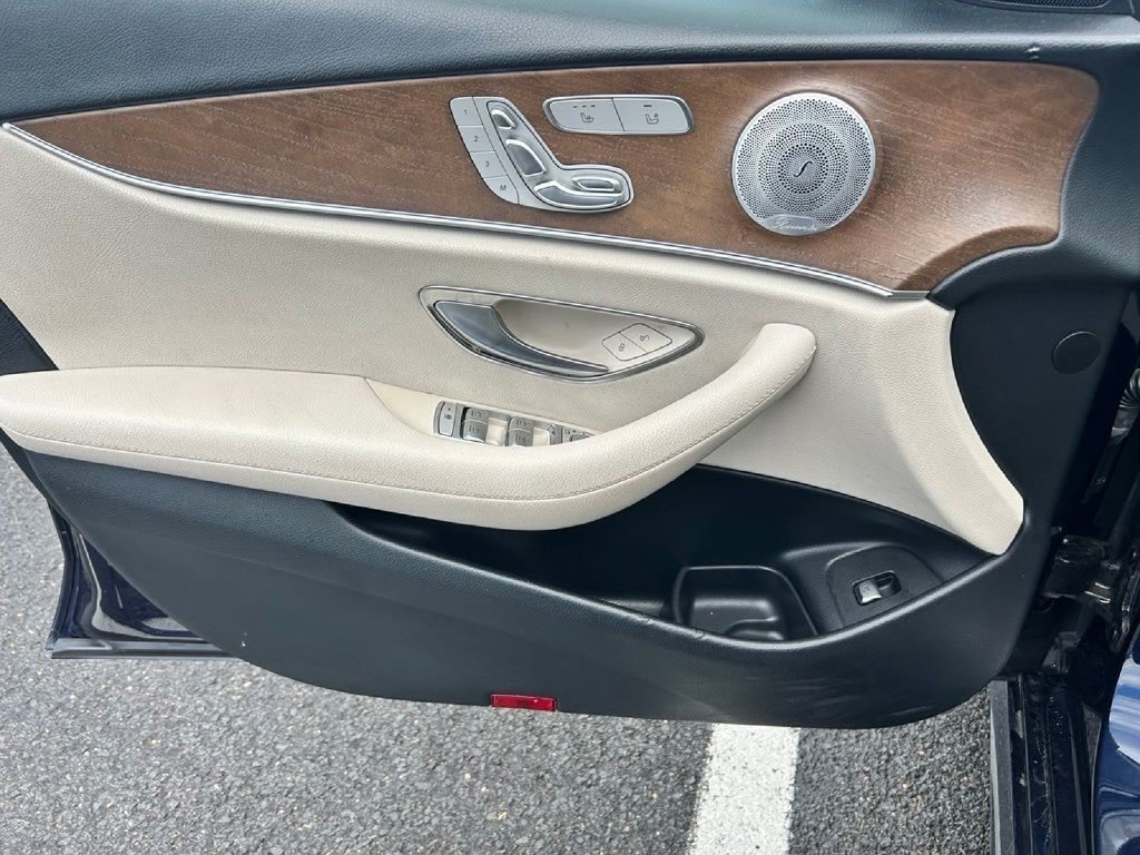 Used 2019 Mercedes-Benz E 300 image 18