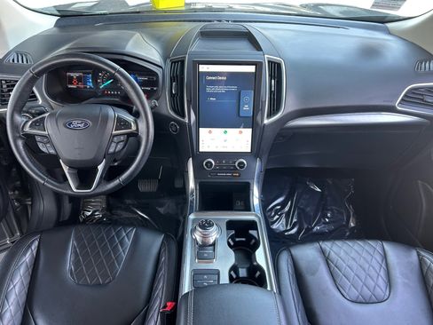 Used 2023 Ford Edge Titanium image 10