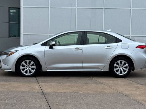 Certified 2025 Toyota Corolla LE image 8