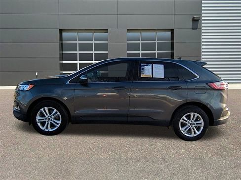 Used 2020 Ford Edge SEL w/ Convenience Package image 4