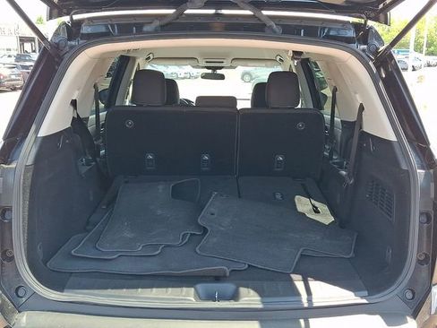 Used 2024 Nissan Pathfinder S AWD/4WD image 28