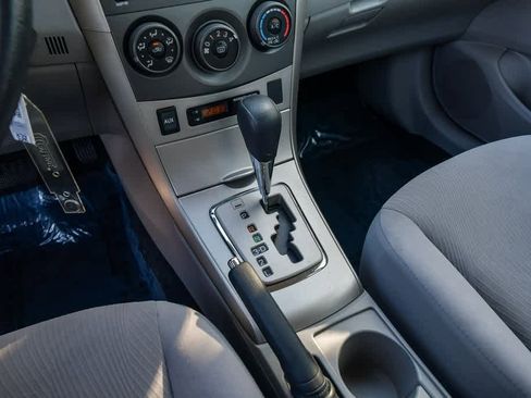 Used 2011 Toyota Corolla LE image 22