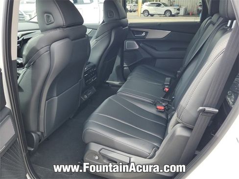 Used 2026 Acura MDX w/ Technology Package image 6