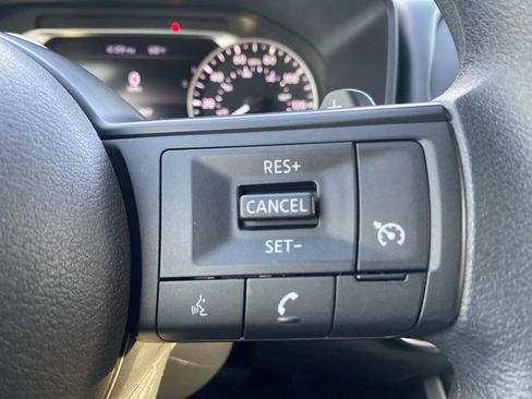 Used 2023 Nissan Rogue S image 17