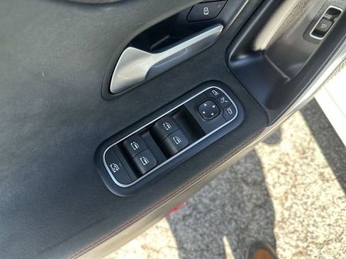 Used 2023 Mercedes-Benz CLA 250 4MATIC image 17