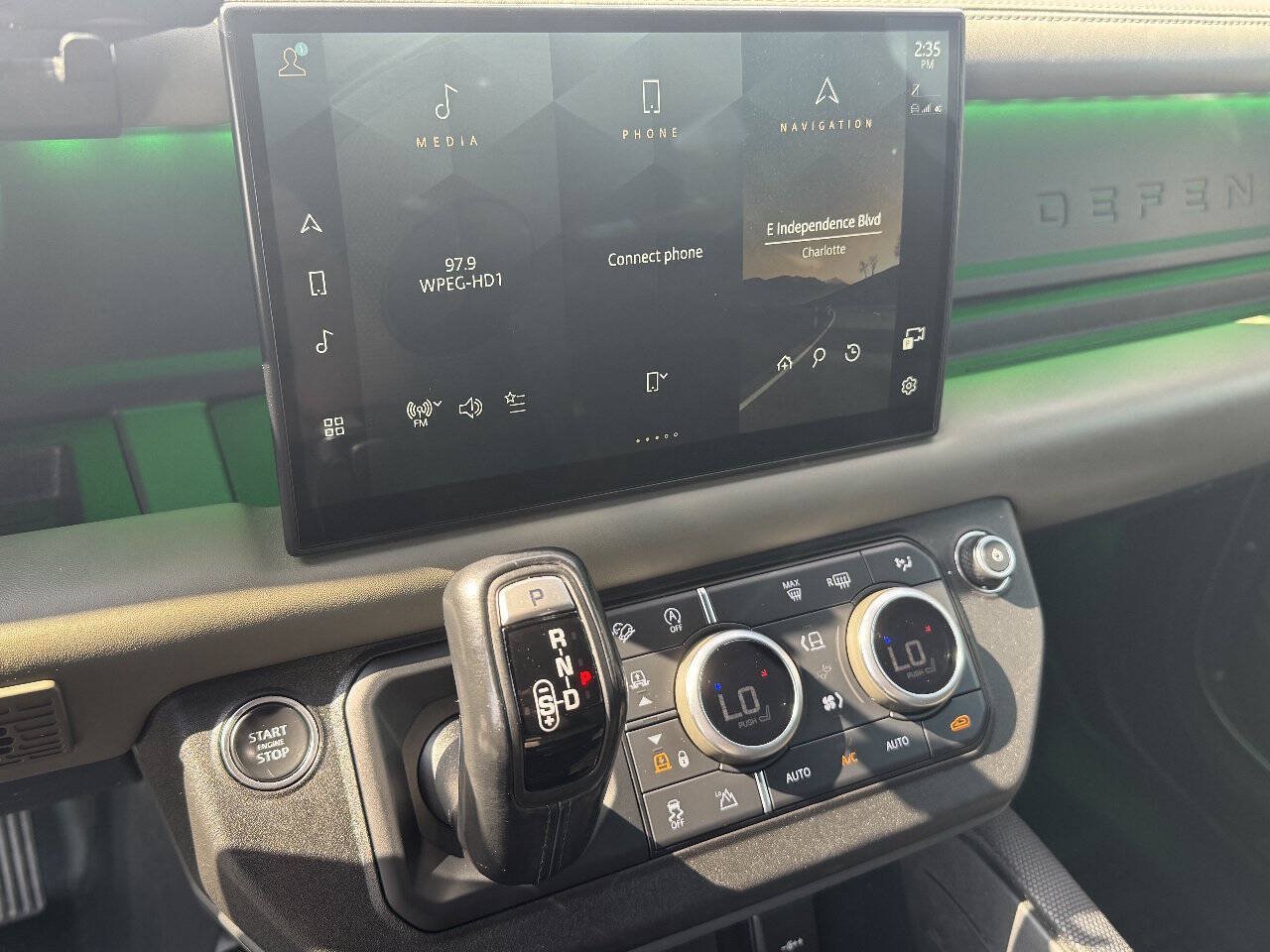 Used 2022 Land Rover Defender 110 X-Dynamic HSE AWD/4WD image 13