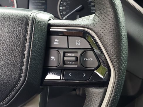 Used 2023 Toyota Tundra Limited AWD/4WD image 28