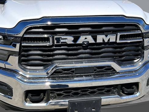 Certified 2026 RAM 2500 Big Horn AWD/4WD image 30