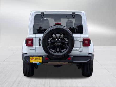 Used 2024 Jeep Wrangler Unlimited Sahara AWD/4WD image 6