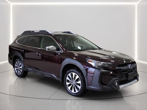 Used 2024 Subaru Outback Touring AWD/4WD image 8