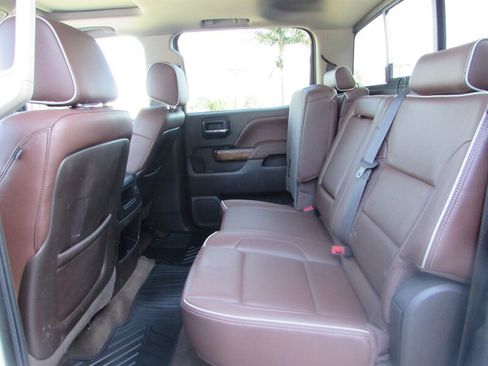 Used 2014 Chevrolet Silverado 1500 High Country w/ High Country Premium Package AWD/4WD image 11