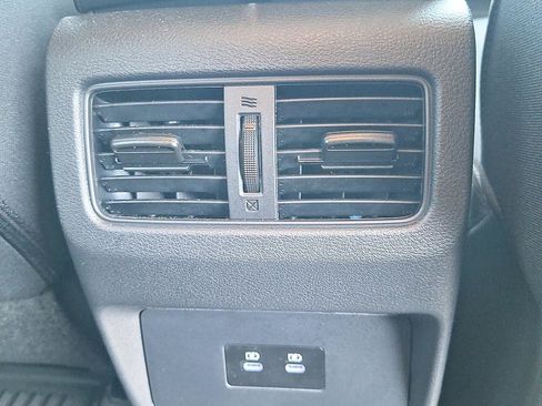 Certified 2025 Nissan Rogue SV FWD image 26