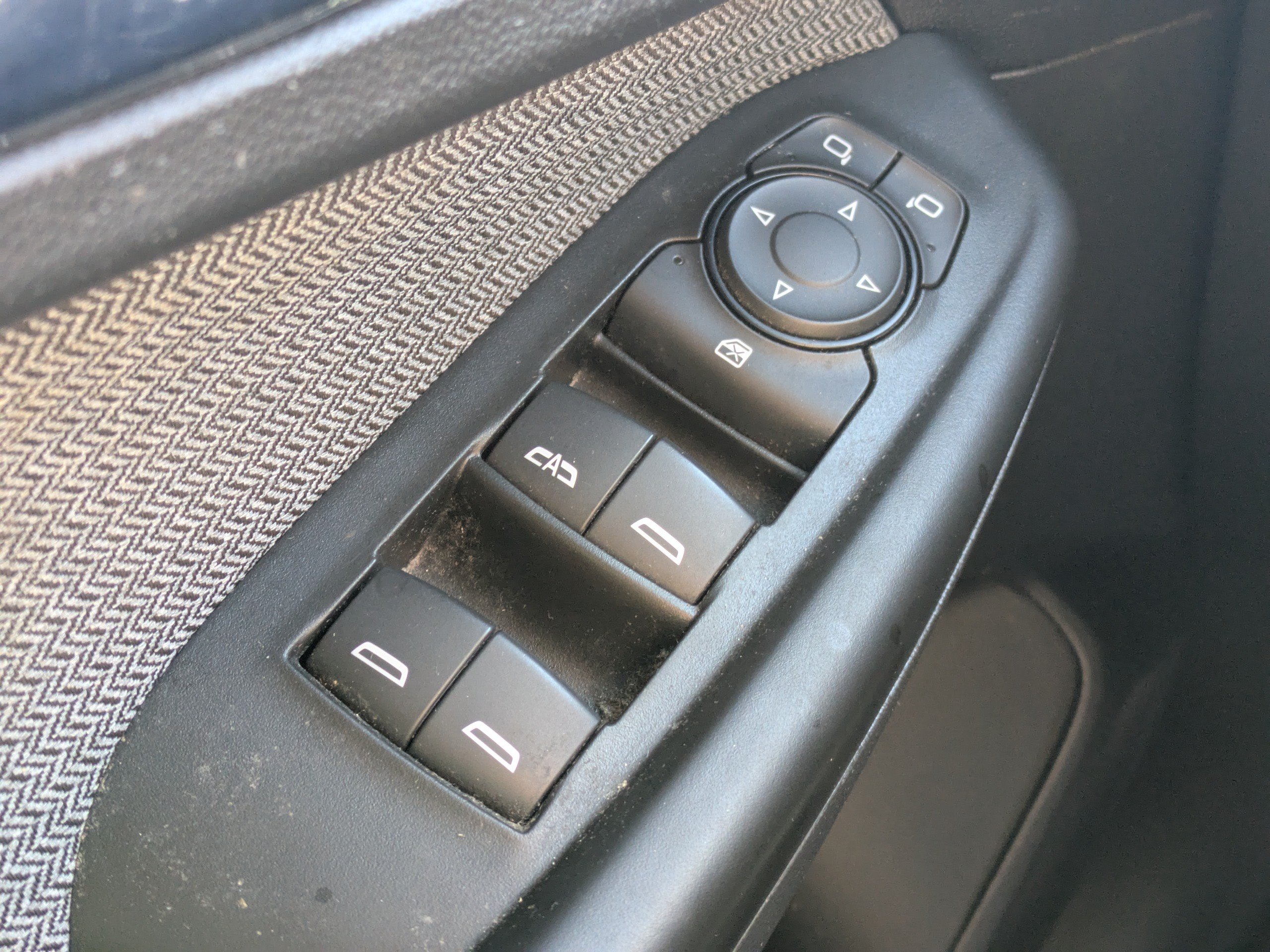 Used 2023 Chevrolet TrailBlazer LS FWD image 24